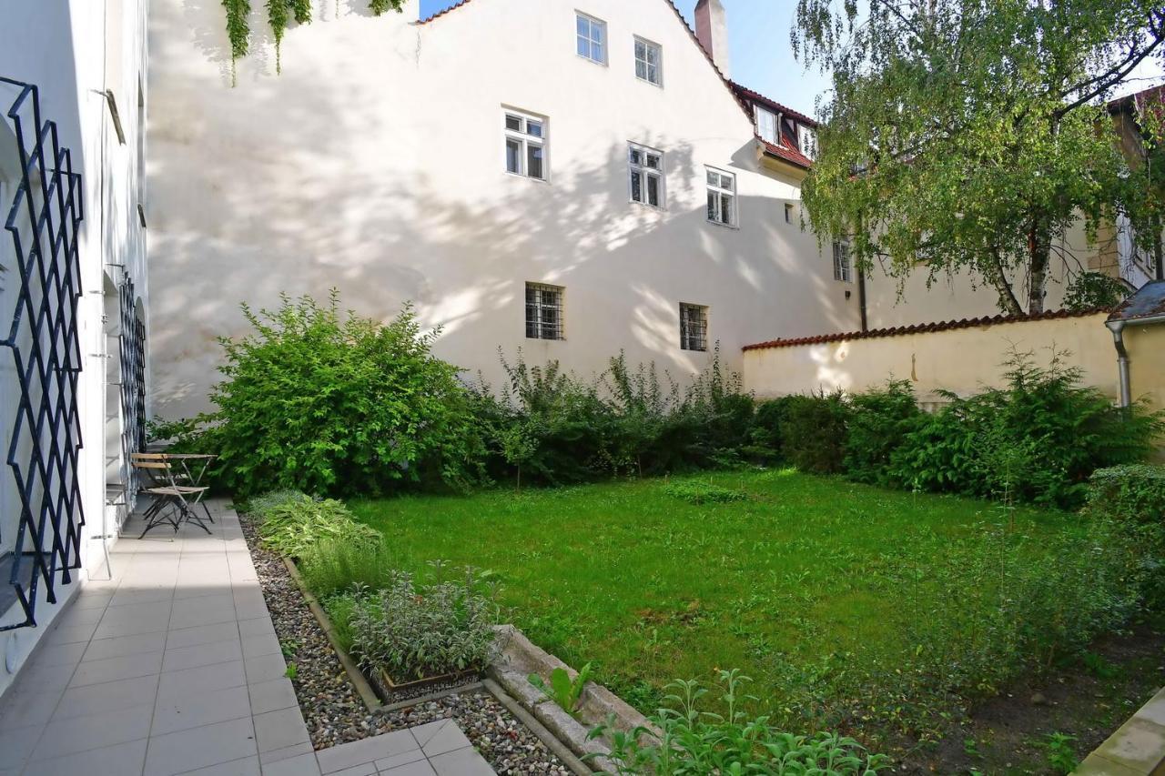 Lovely Little Cosy Apt In Praha Eksteriør bilde