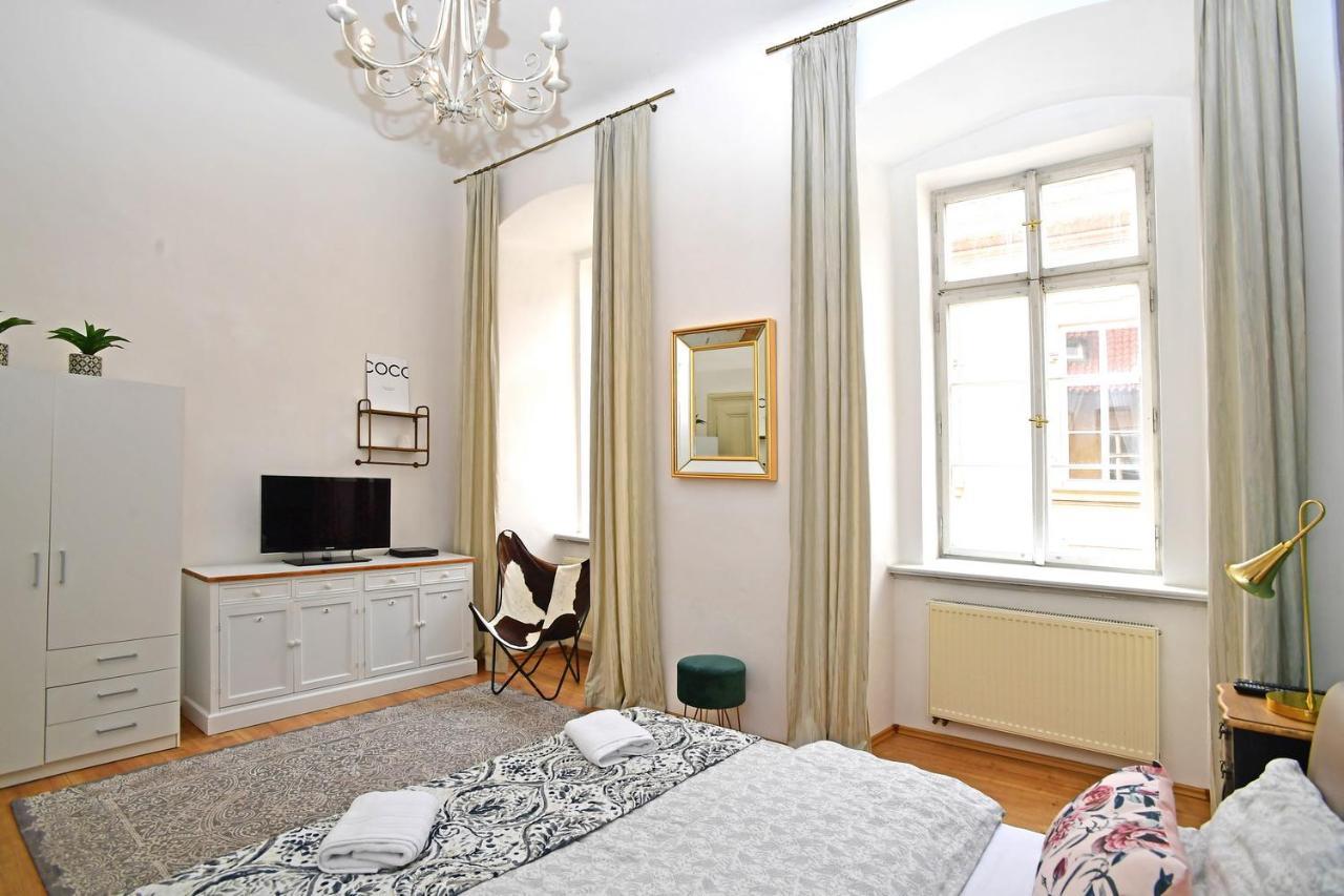 Lovely Little Cosy Apt In Praha Eksteriør bilde