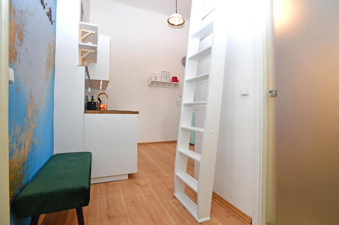 Lovely Little Cosy Apt In Praha Eksteriør bilde